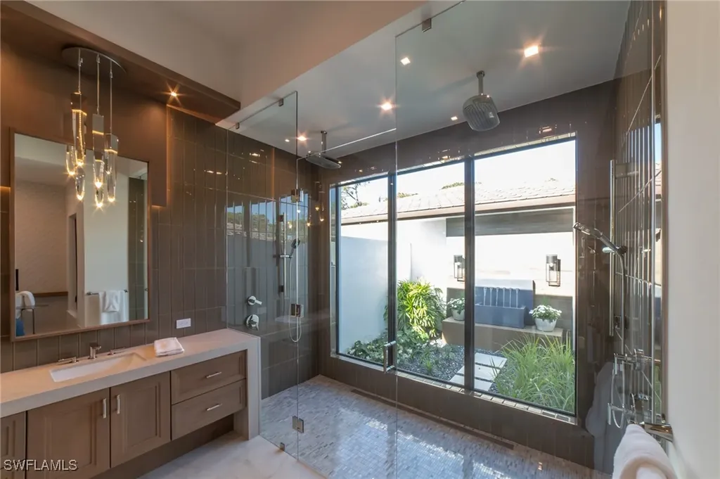 18 Caribbean Road Naples FL 34108