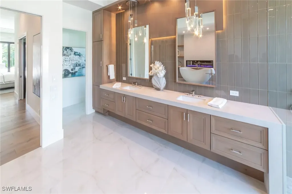 18 Caribbean Road Naples FL 34108