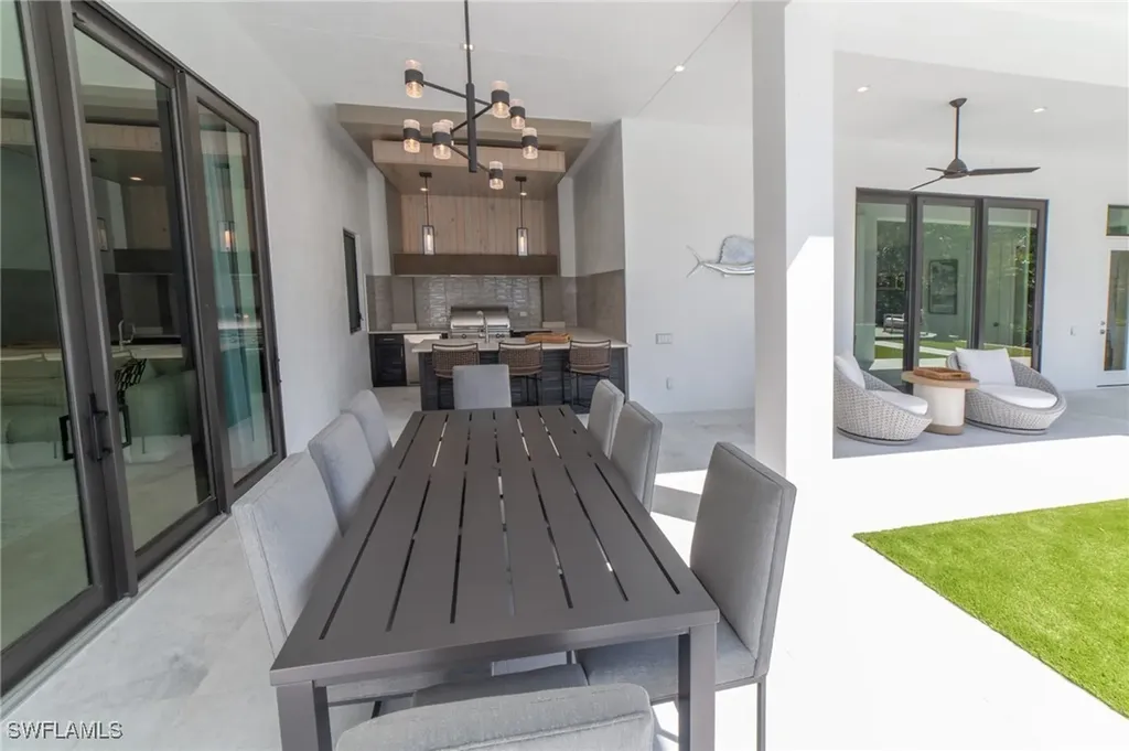 18 Caribbean Road Naples FL 34108