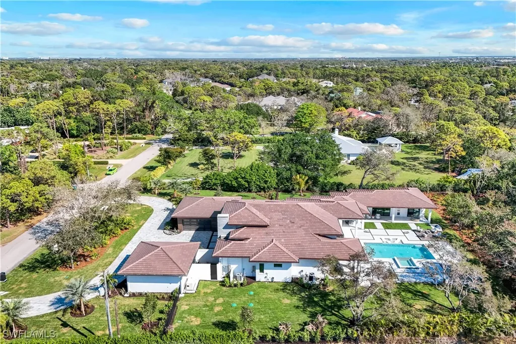 18 Caribbean Road Naples FL 34108