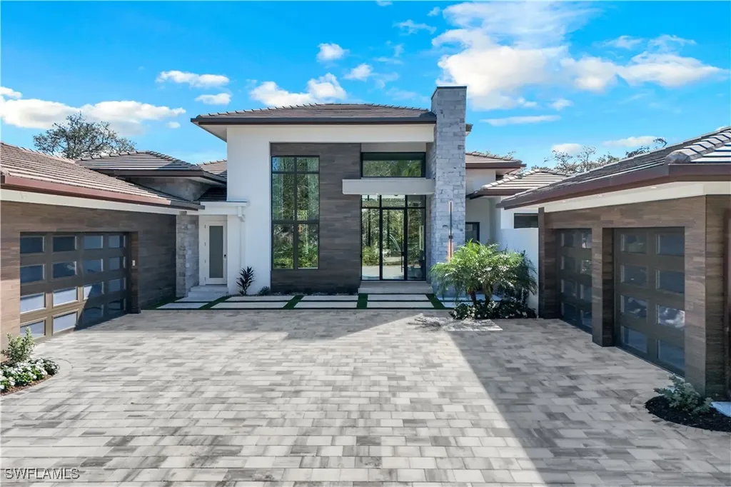 18 Caribbean Road Naples FL 34108