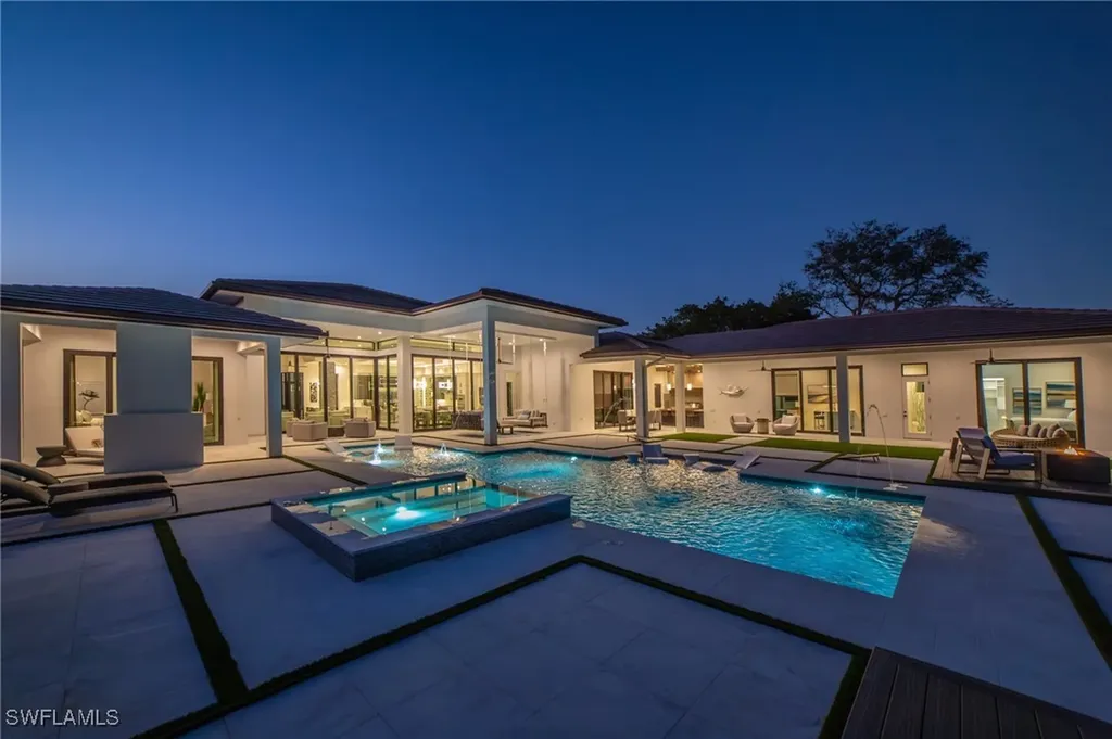 18 Caribbean Road Naples FL 34108