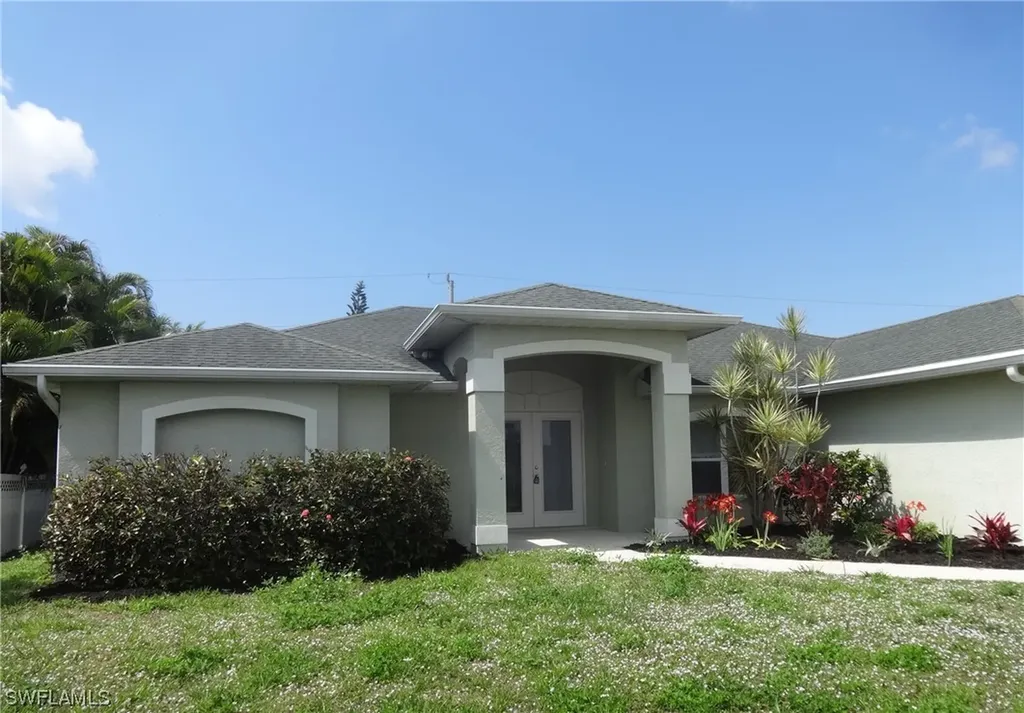 3320 SW 8th Court Cape Coral FL 33914