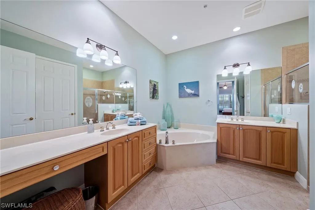 9231 Tesoro Lane Naples FL 34114