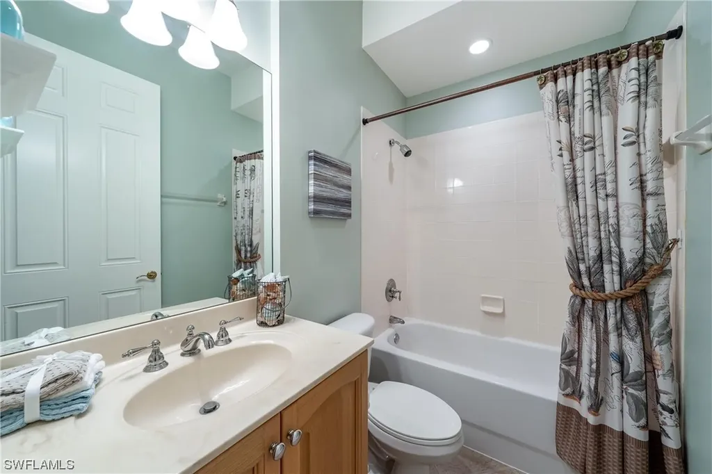 9231 Tesoro Lane Naples FL 34114