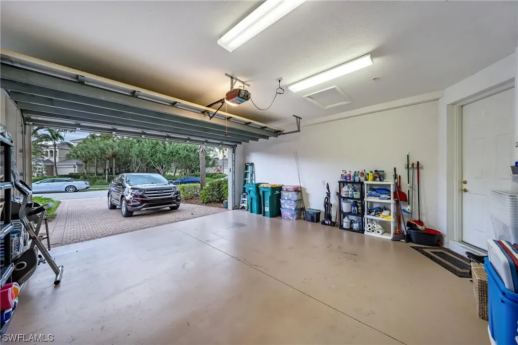 9231 Tesoro Lane Naples FL 34114