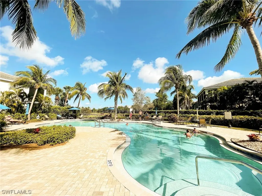 9231 Tesoro Lane Naples FL 34114
