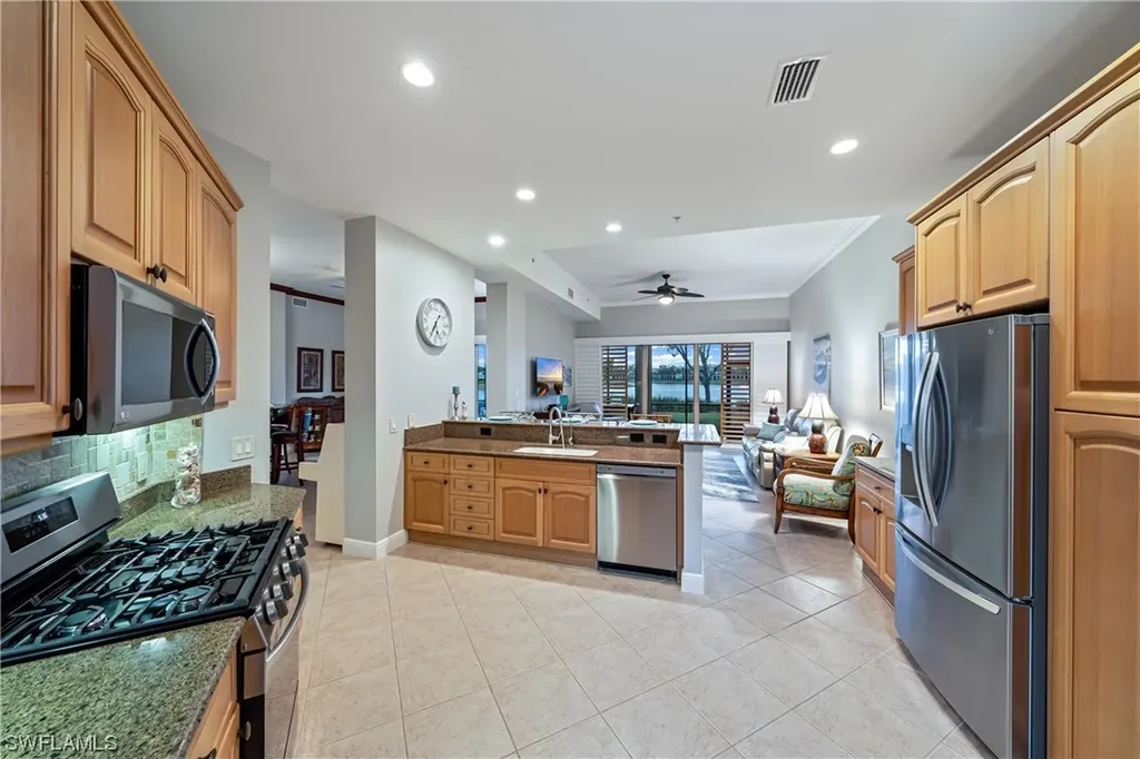 9231 Tesoro Lane Naples FL 34114