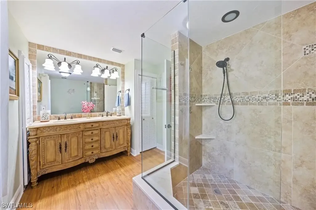 5860 Golden Oaks Lane Naples FL 34119