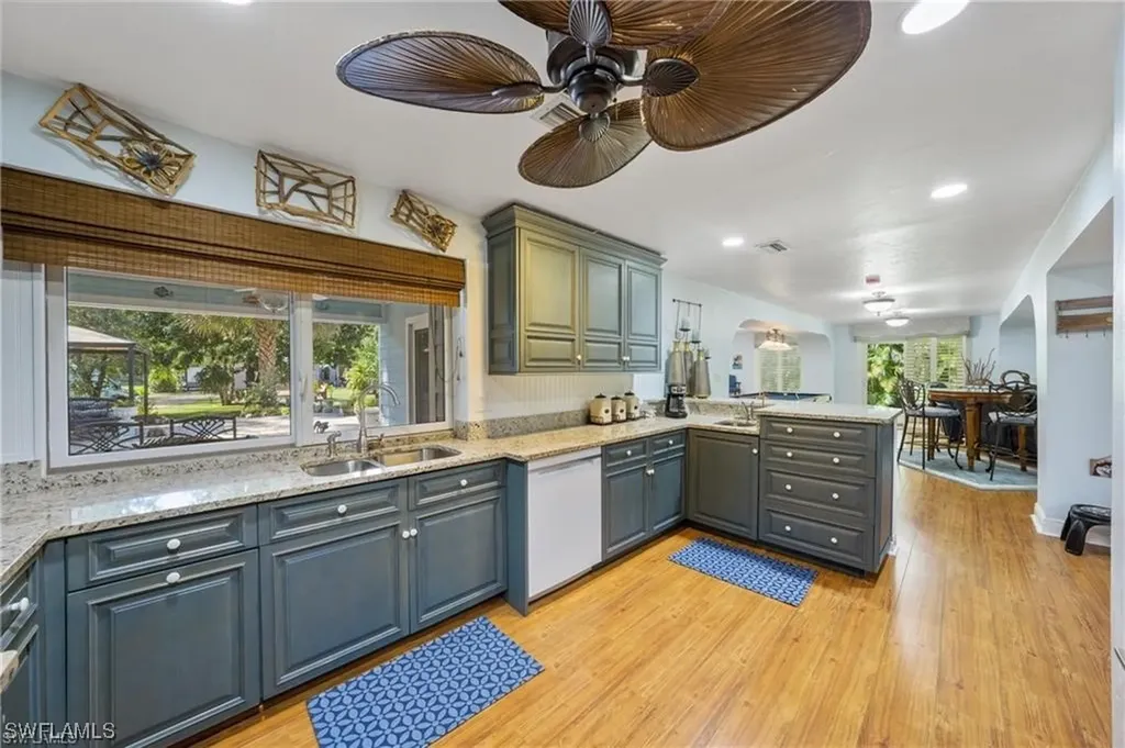 5860 Golden Oaks Lane Naples FL 34119