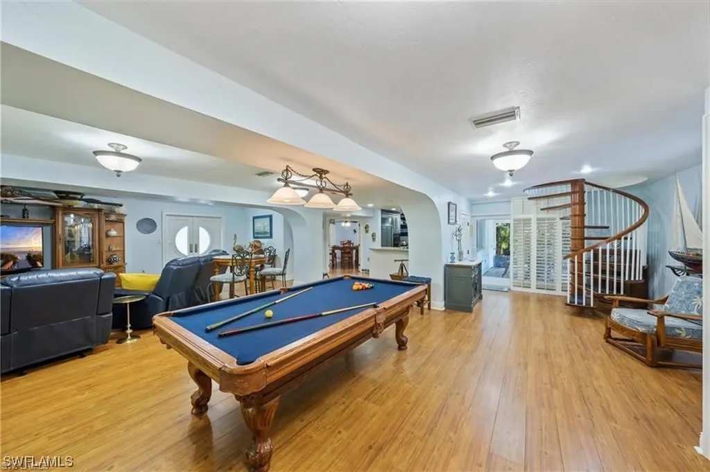 5860 Golden Oaks Lane Naples FL 34119