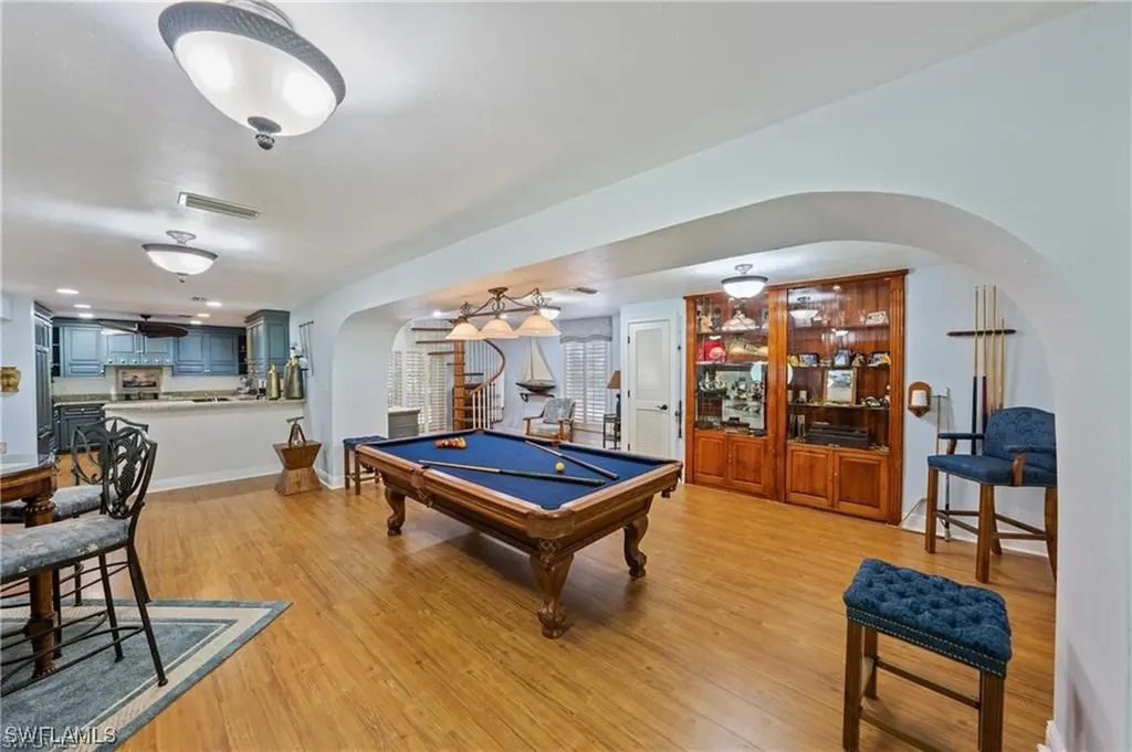 5860 Golden Oaks Lane Naples FL 34119