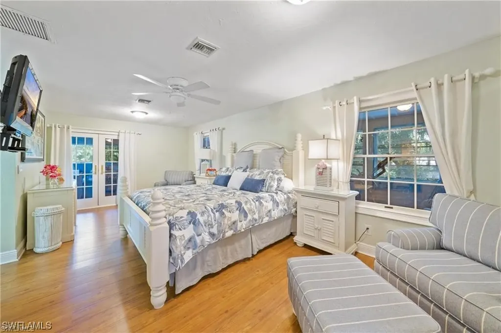 5860 Golden Oaks Lane Naples FL 34119