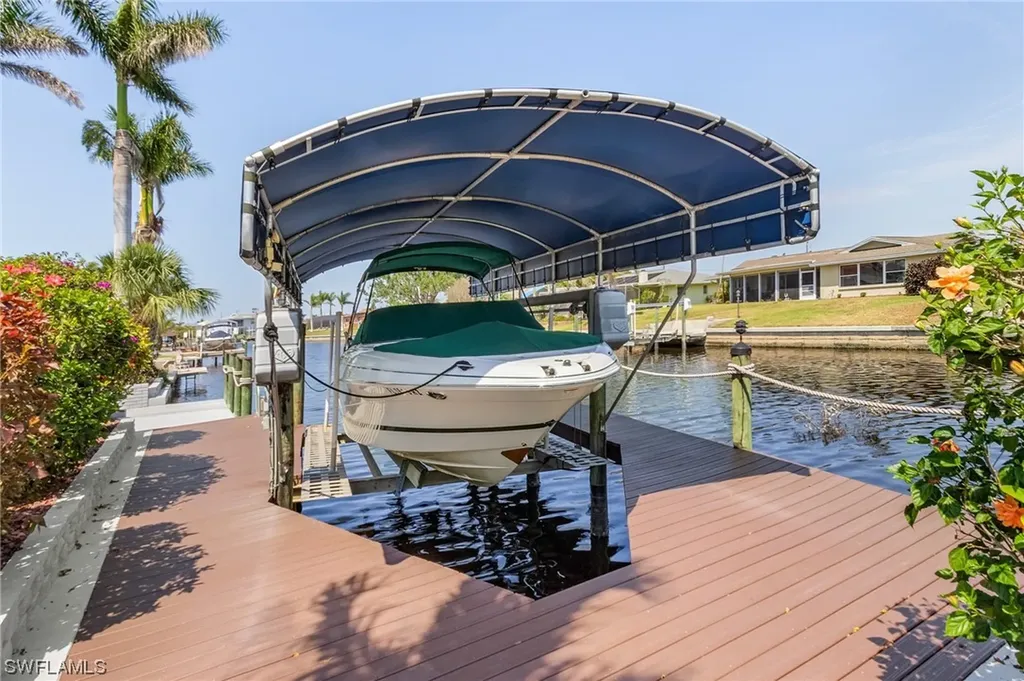 4502 SE 6th Court Cape Coral FL 33904