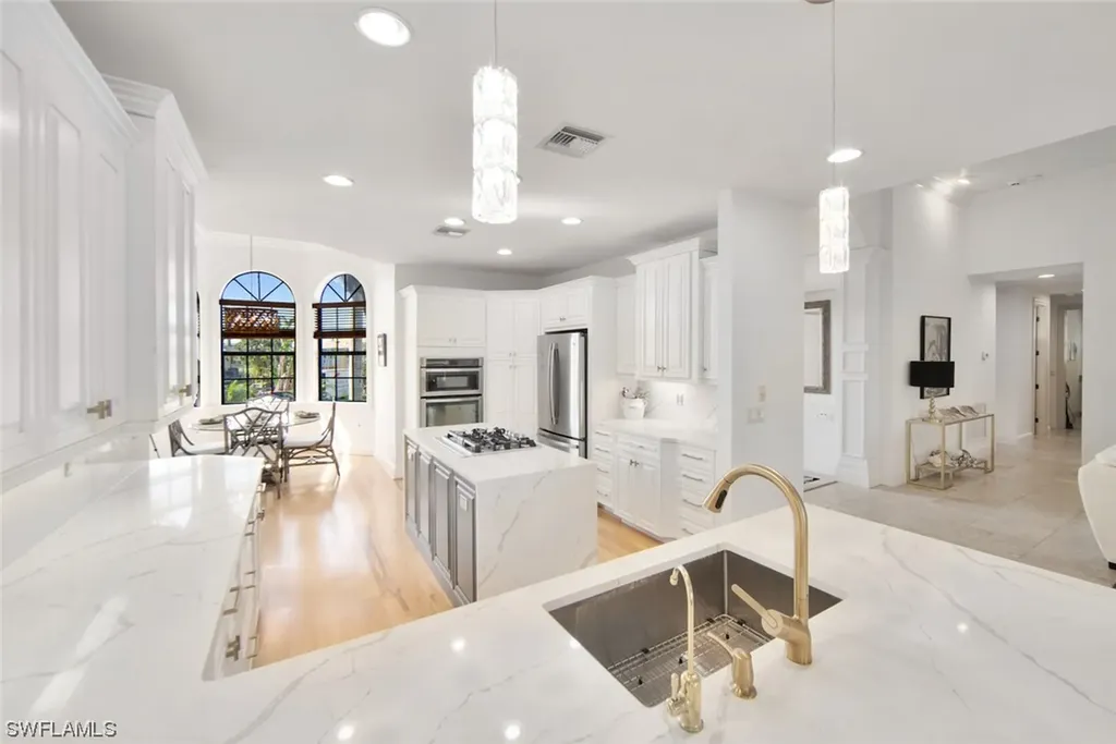 1352 Eagle Run Drive Sanibel FL 33957