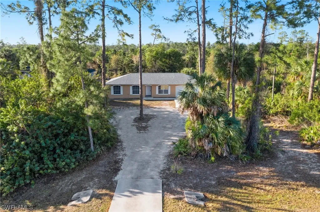3310 4th Avenue NE Naples FL 34120
