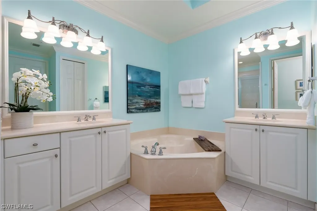 1355 Mariposa Circle Naples FL 34105