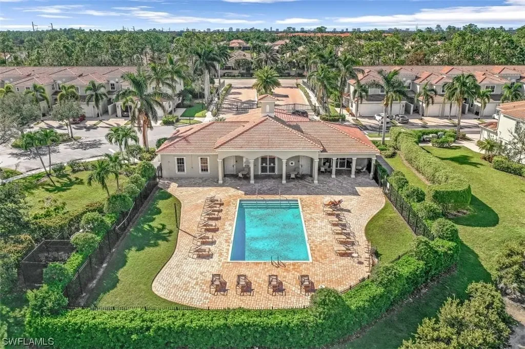 1355 Mariposa Circle Naples FL 34105