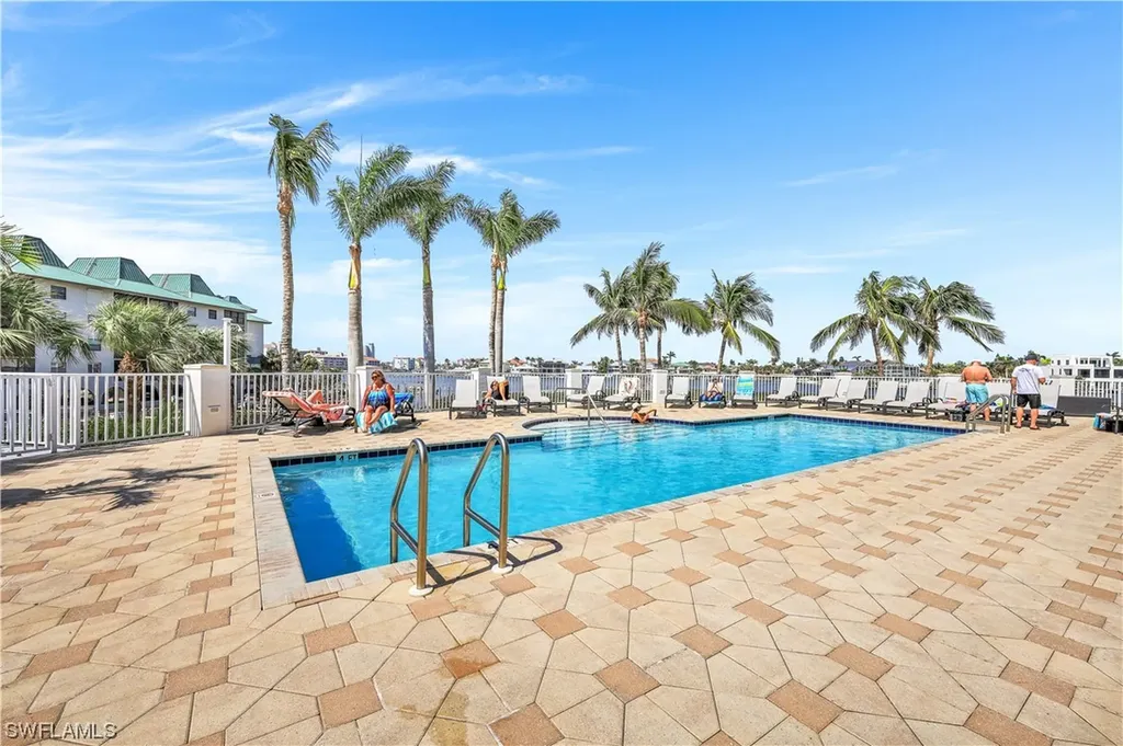 410 Flagship Drive Naples FL 34108