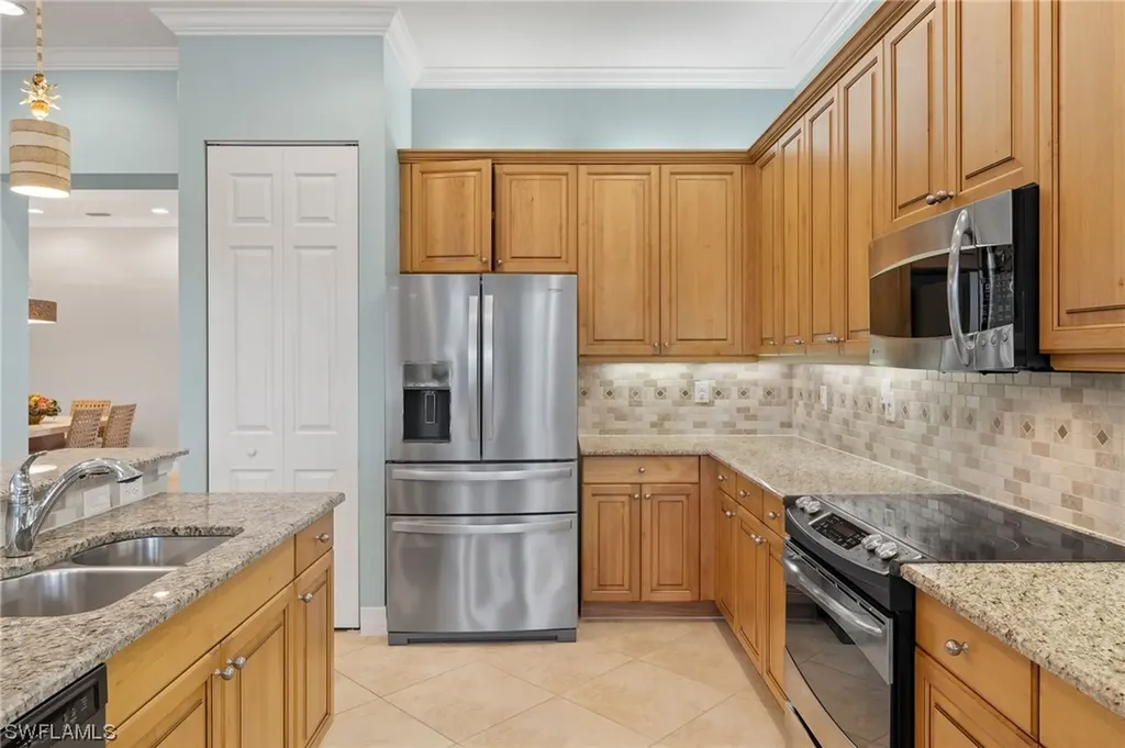 6670 Marbella Lane Naples FL 34105