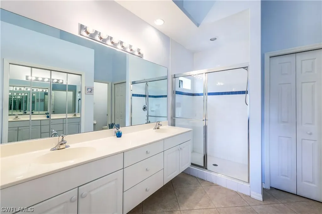 2347 Hidden Lake Court Naples FL 34112