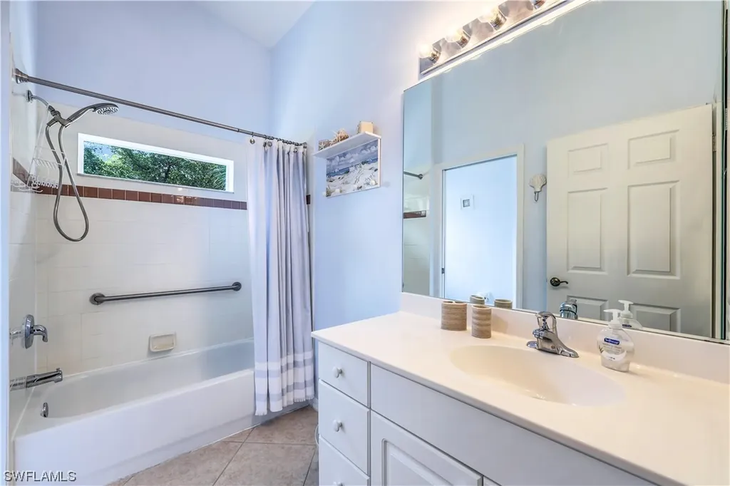 2347 Hidden Lake Court Naples FL 34112
