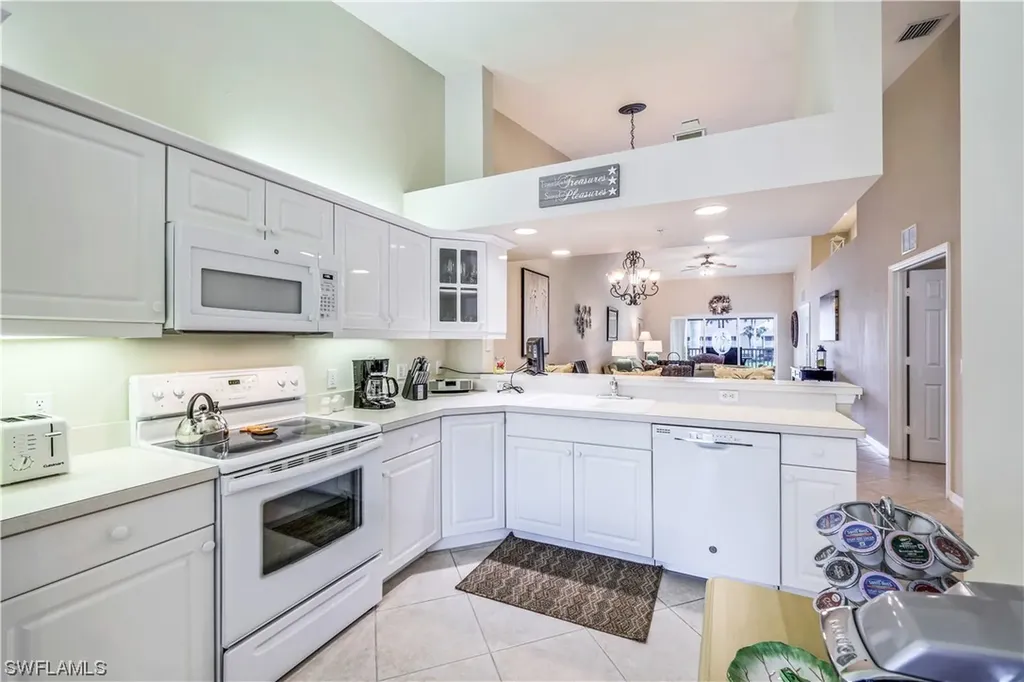2347 Hidden Lake Court Naples FL 34112