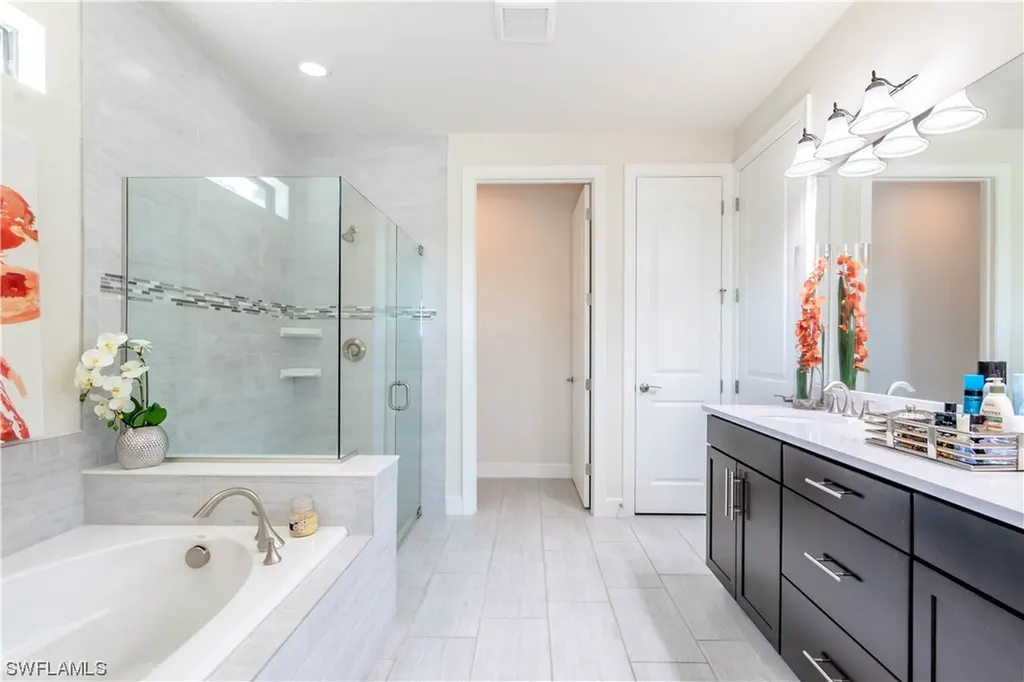 8985 Bahama Swallow Way Naples FL 34120