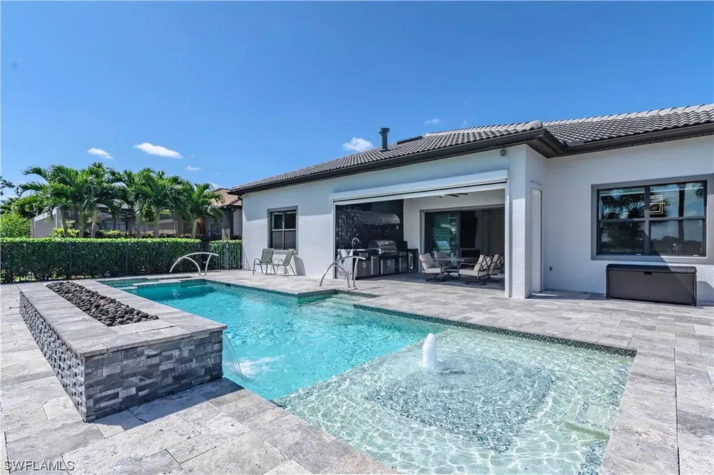 8985 Bahama Swallow Way Naples FL 34120