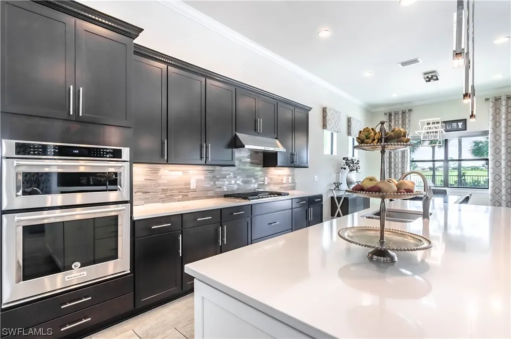 8985 Bahama Swallow Way Naples FL 34120