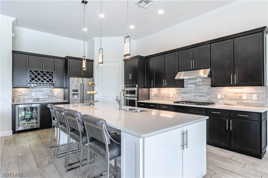 8985 Bahama Swallow Way Naples FL 34120