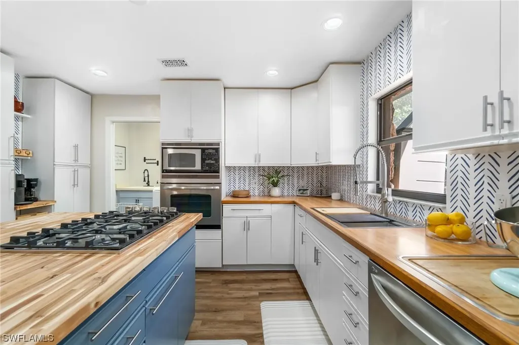 1041 29th Street SW Naples FL 34117