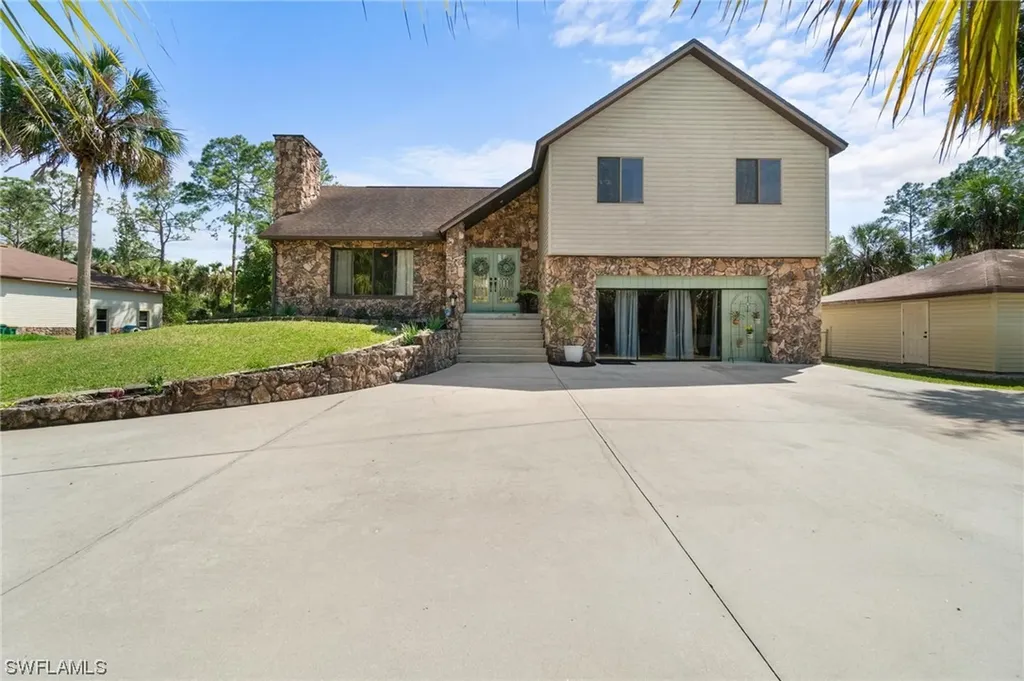 1041 29th Street SW Naples FL 34117