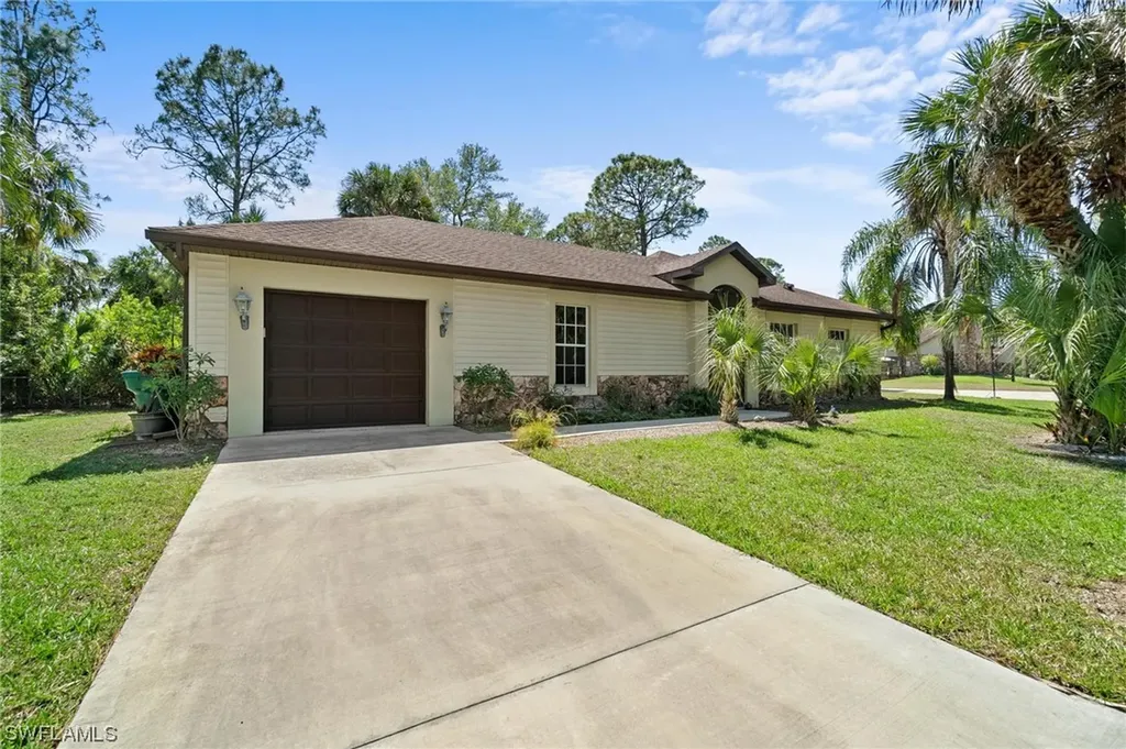 1041 29th Street SW Naples FL 34117