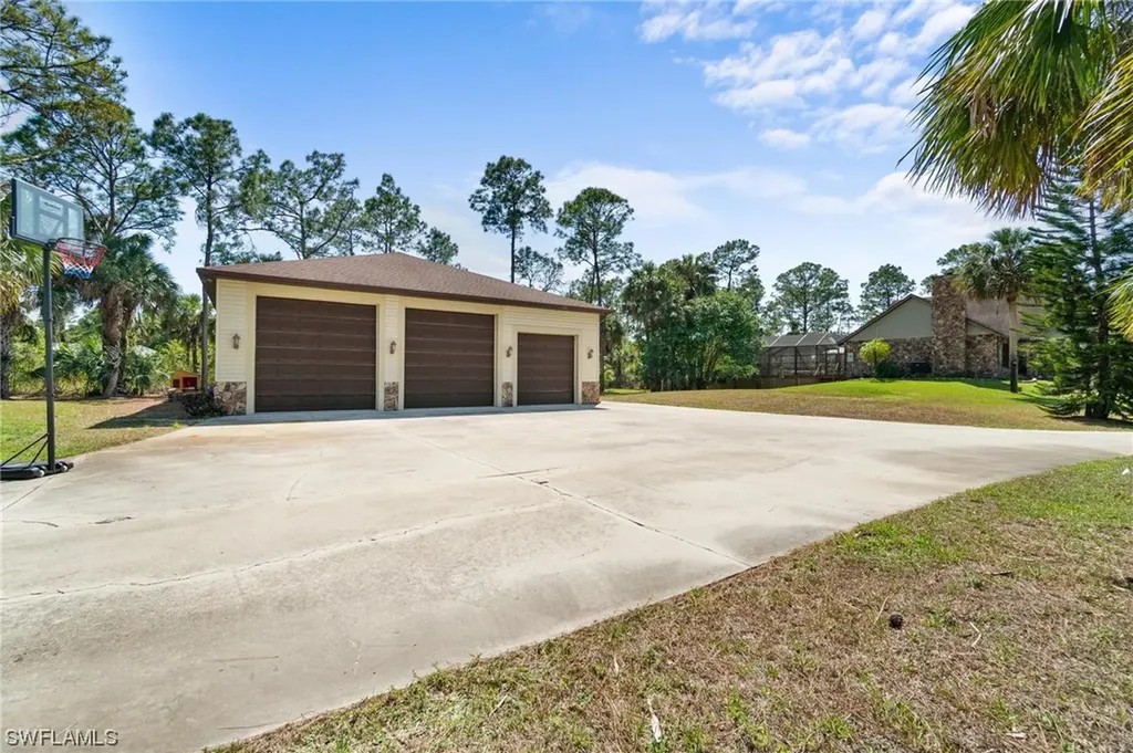 1041 29th Street SW Naples FL 34117