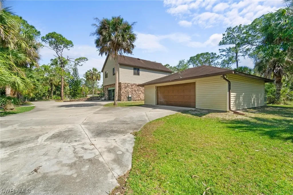 1041 29th Street SW Naples FL 34117