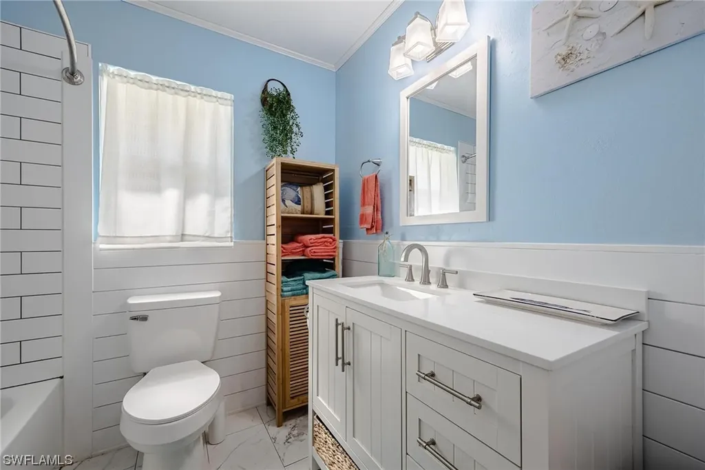 932 SE 4th Place Cape Coral FL 33990