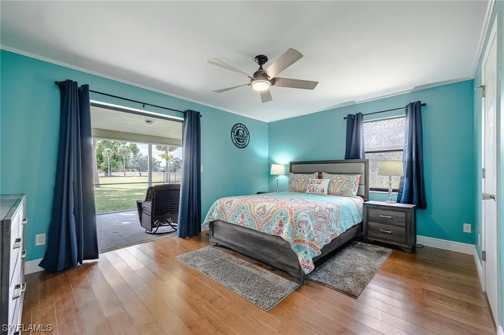 932 SE 4th Place Cape Coral FL 33990
