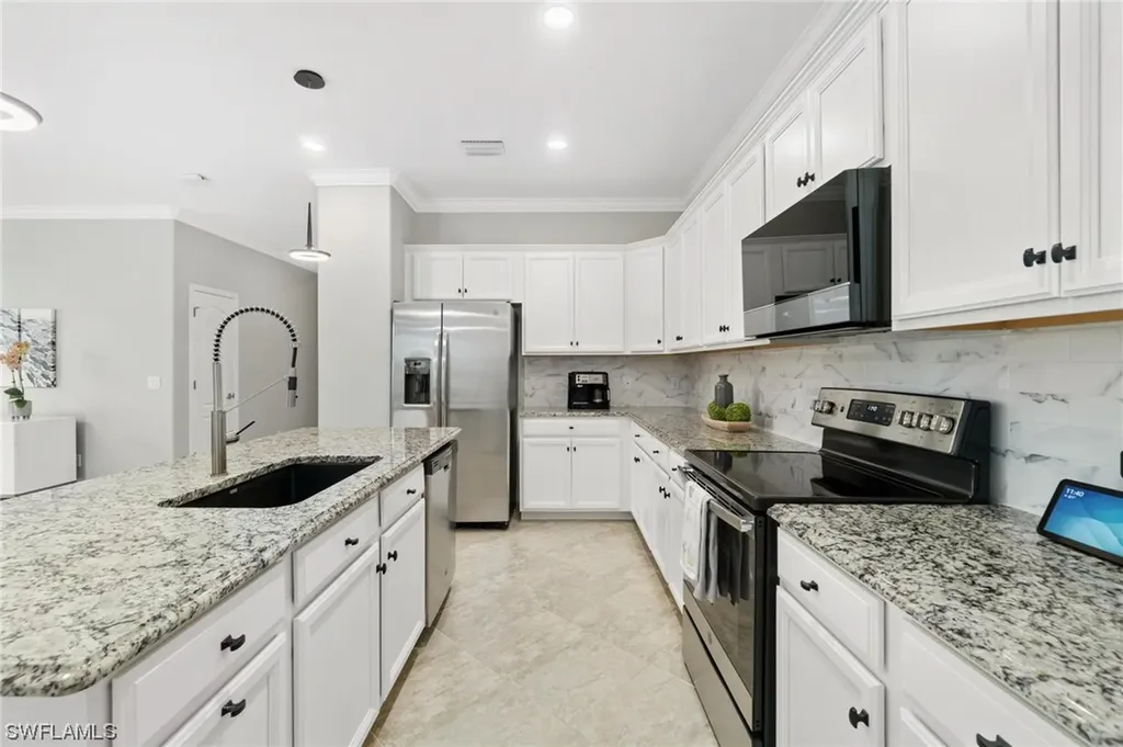 4224 Raffia Palm Circle Naples FL 34119