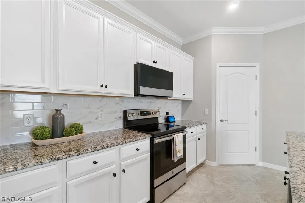 4224 Raffia Palm Circle Naples FL 34119