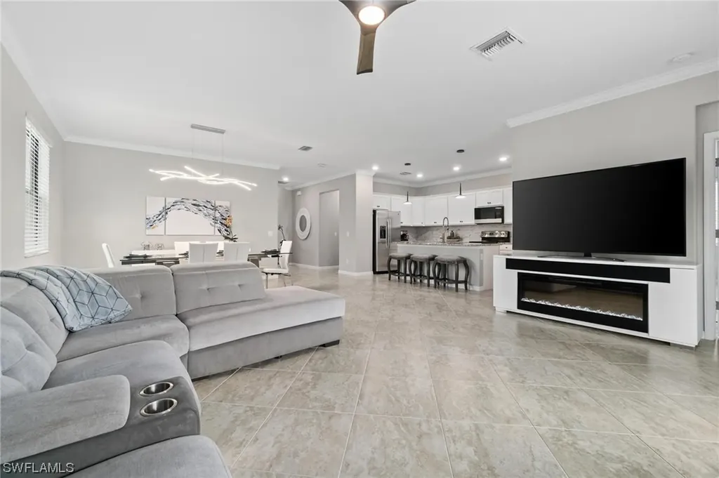 4224 Raffia Palm Circle Naples FL 34119