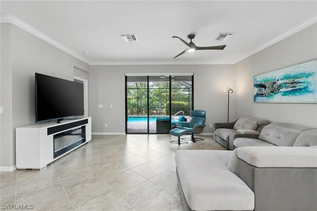 4224 Raffia Palm Circle Naples FL 34119
