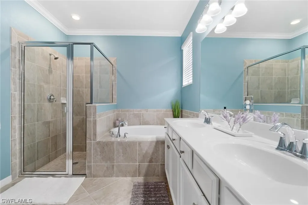 4224 Raffia Palm Circle Naples FL 34119