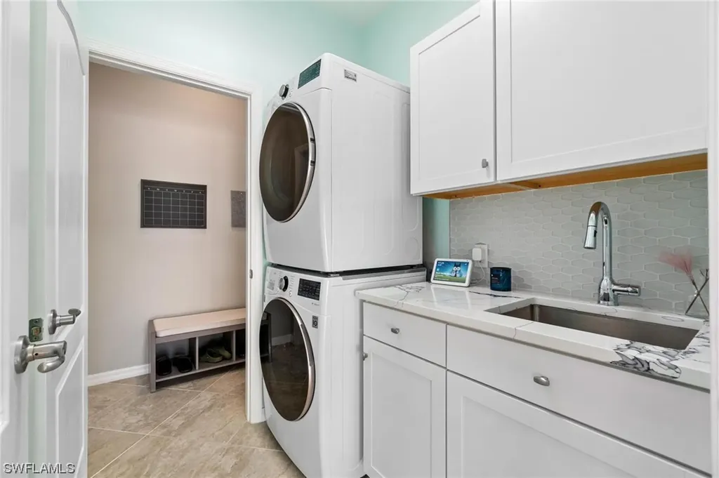 4224 Raffia Palm Circle Naples FL 34119
