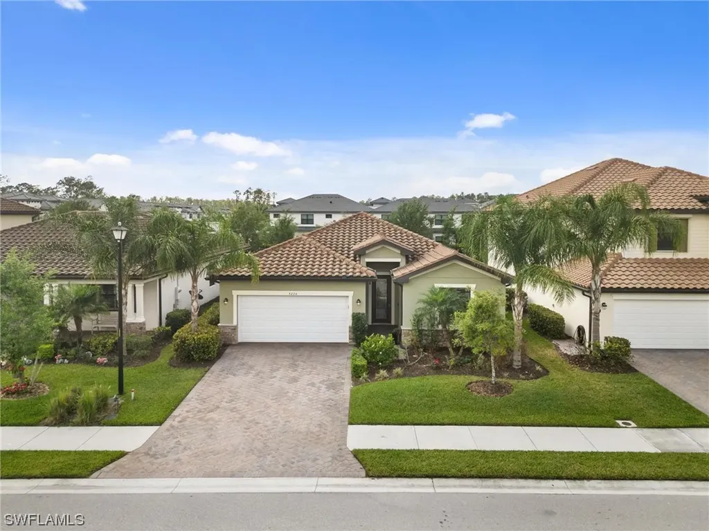 4224 Raffia Palm Circle Naples FL 34119