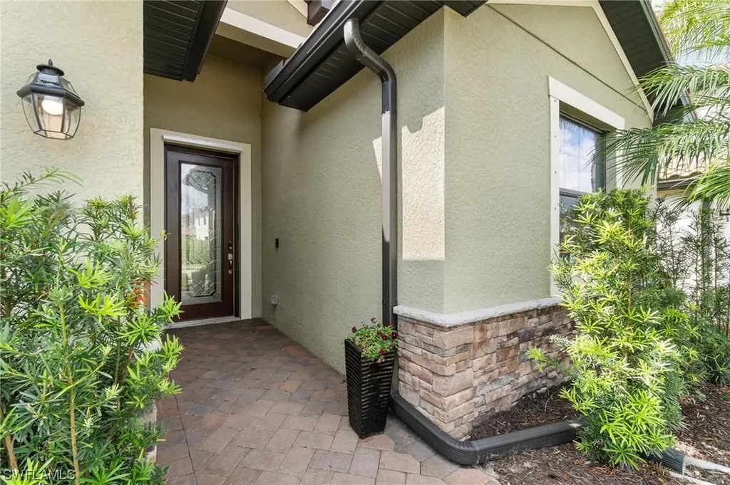 4224 Raffia Palm Circle Naples FL 34119