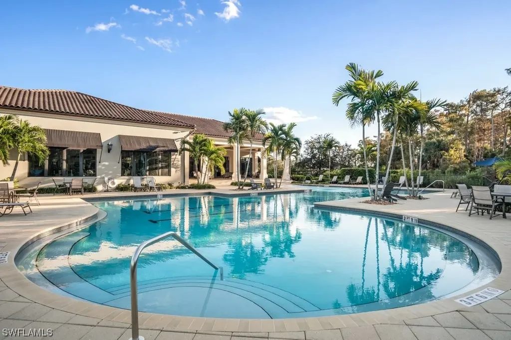 4224 Raffia Palm Circle Naples FL 34119