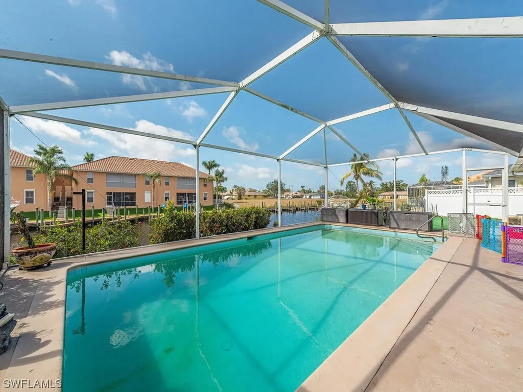 916 SE 35th Terrace Cape Coral FL 33904