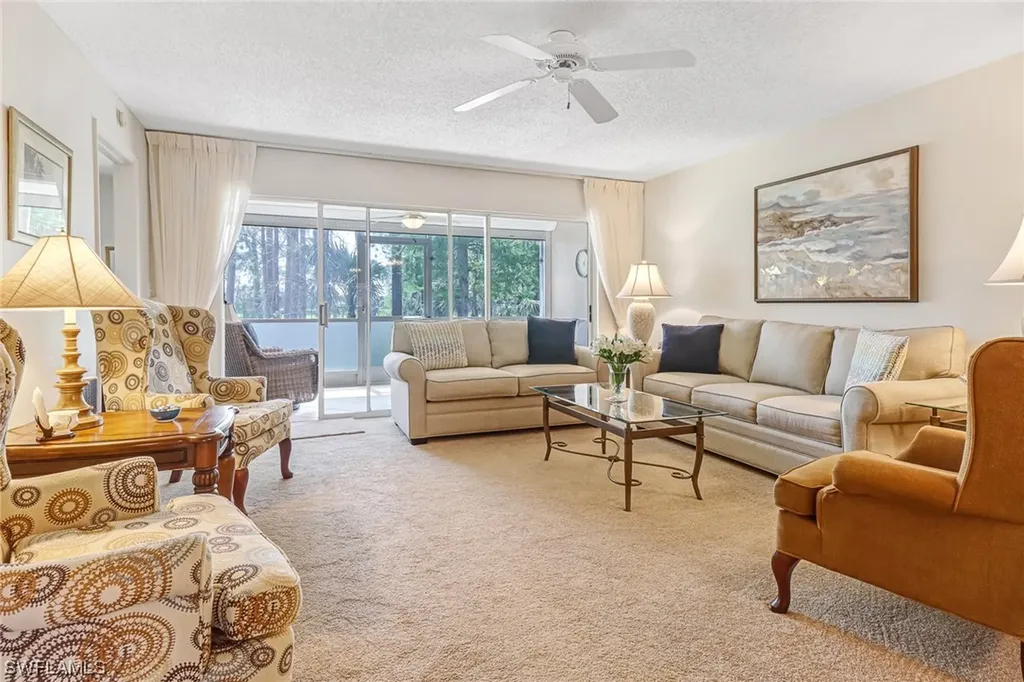 6900 Dennis Circle Naples FL 34104