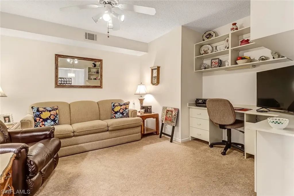 6900 Dennis Circle Naples FL 34104